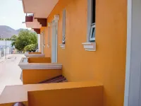 أو واي أو هوتل لا بلايا