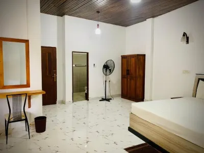 Elepath Lodge- Pinnawala Hotels in Wadakada