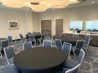 La Quinta Inn & Suites by Wyndham Kansas City Beacon Hill - breakfast