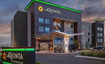 La Quinta Inn & Suites by Wyndham West Memphis