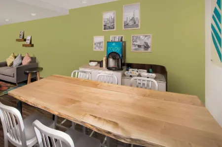 WoodSpring Suites South Plainfield Отели в г. Юг Плейнфилд