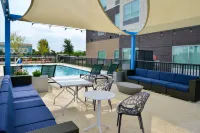 Tru by Hilton Coppell DFW Airport North - Pool