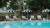 Meyer Hotel - Pools