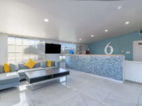 Studio 6 Suites Madera, CA - Yosemite Hoteles en Madera