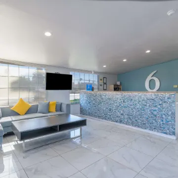 Studio 6 Suites Madera, CA - Yosemite