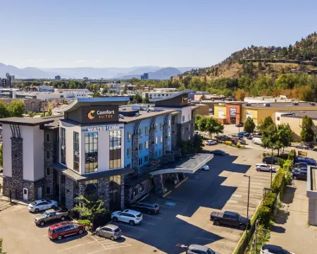 Comfort Suites Hotels in Kelowna