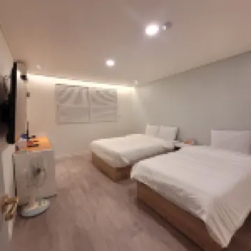 Elysian Hotel