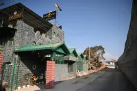 Raja KA Bagh - A Boutique Hotel Hôtels à proximité de : Shani Dev Mandir