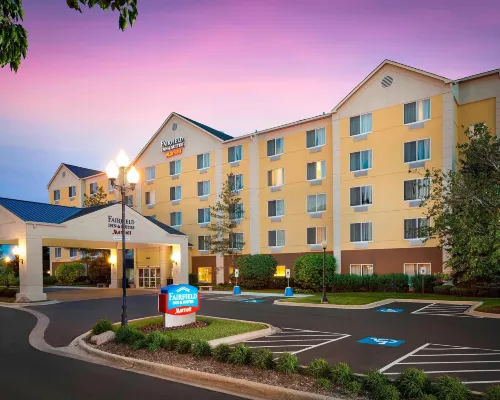 Fairfield Inn & Suites Chicago Midway Airport Hotels in Bedford Park