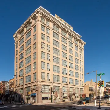 Four Points by Sheraton Philadelphia City Center Отели рядом с достопримечательностью «Филадельфия - центр города»
