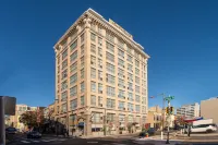 Four Points by Sheraton Philadelphia City Center - バー