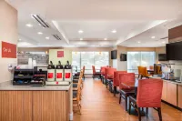 TownePlace Suites by Marriott Orlando Altamonte Springs/Maitland - breakfast