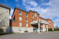 Super 8 by Wyndham St-Jerome Hôtels à : Saint-Jérôme