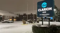 Clarion Inn I-94 Near Expo Center - Parkering