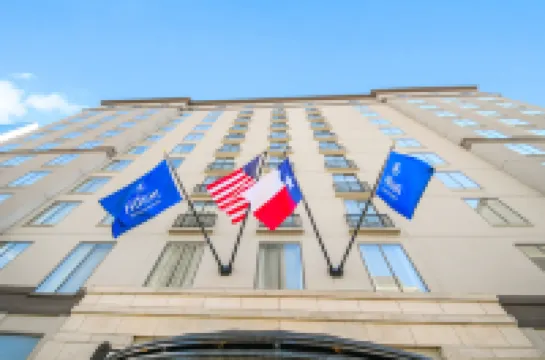 Hilton Dallas/Park Cities Hotels near Meadows Museum