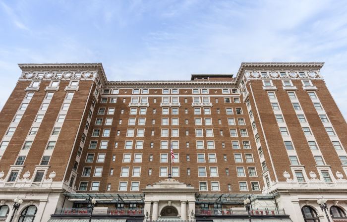 Amway Grand Plaza, Curio Collection by Hilton