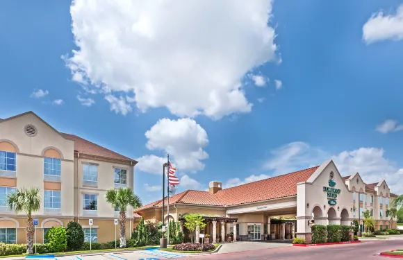 Homewood Suites by Hilton-北拉雷多購物中心