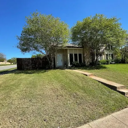 Peaceful Home in DFW Center