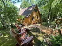 Relaxing Mountain Getaway with Hot Tub & Views! 6 minutes to Bryce Ski Resort