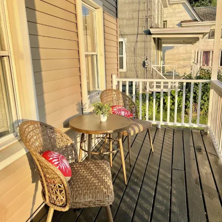 Welcome to happy home Oswego 5 bedroom to bathroom house with WiFi and AC