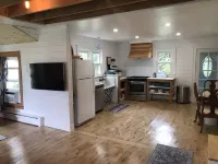 Charming Historic Mackinaw City Cottage