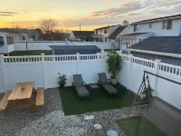 Family-Friendly Cape May Gem! Sleeps 12. Game Room. Centrally Located to all! Historic Cold Spring Village附近的飯店
