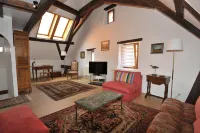 Lots of character, ideal location, lovely garden Hotel a Soultz-Haut-Rhin