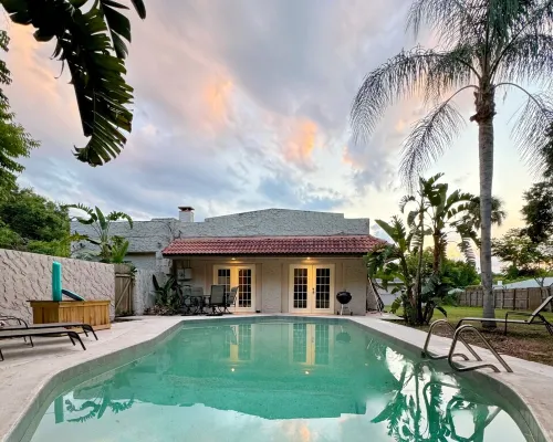 Casa Antigua: Historic Villa with POOL & FIRE-PIT Hotels in Cocoa
