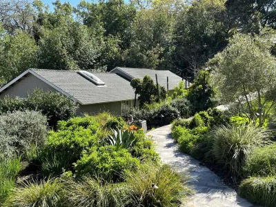 Lovely, Sunny And Private Cottage with Gardens in Central Marin.