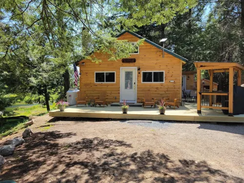 Waterfront "Rivah Lodge",Ultimate "OFF GRID" ExperienceNice Drive to Acadia