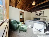 Rest & Relaxation in Remote Cabin on 10 Acres