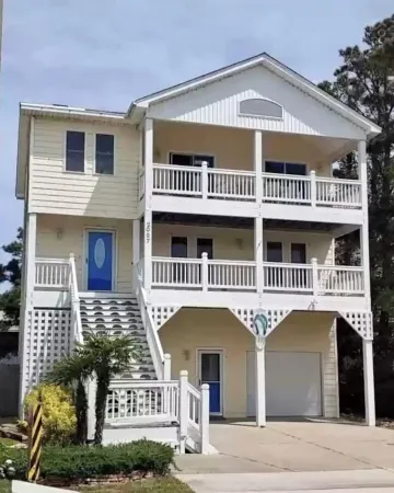 Kitty Hawk Bay Home in Kill Devil Hills, Outer Banks NC, with Bay View