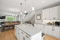 Family Fun! 17,000 Game Arcade, Sleeps 12, Walk to the Lake