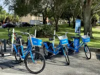 Entire Bungalow, Romantic, Comfy & Cozy! On-Site Parking, 2 Baths