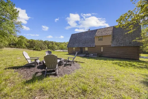 Lakeside Resort Cabin Steps to Table Rock Lake - Minutes to Sdc!