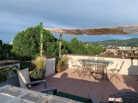 studio apartment with terrace to 360 ° of the city