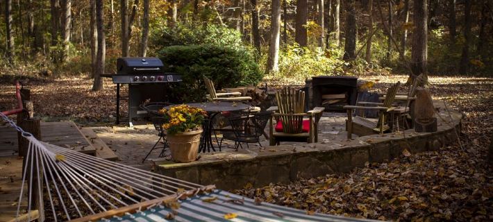 Designer 1880s Log Cabin - 2 Private King Suites - Walk to Mentone Hotels in DeKalb County