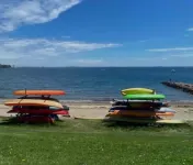 Smoke FREE Studio- walk to beaches, downtown! 5 min drive to Historic Salem!