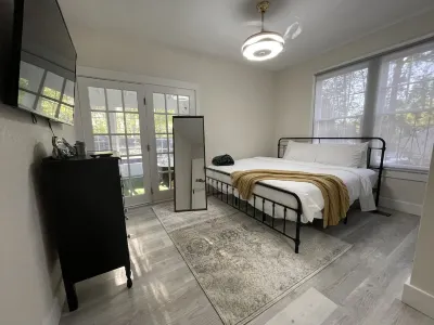 Ocala Oasis: Mother in Law Suite + Pet Friendly Hotels in der Nähe von Oakbrook Labyrinth