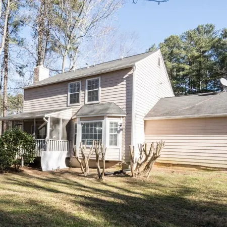 A home away from home close to Stone Mountain Park, Decatur and Atlanta.