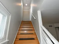 Scenic Hiking in Cuyahoga Valley National Park! 3Br House, Central Air & Laundry فنادق في أكرون