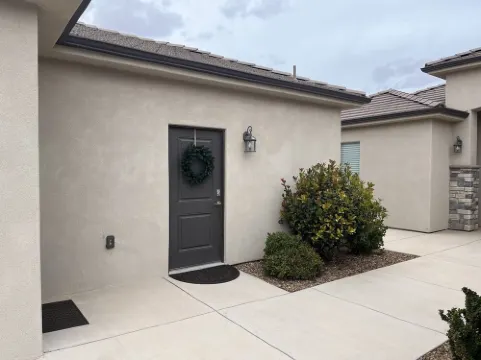 New Comfy Cozy Casita near the Lakes, Dunes & Golfing! Perfect Couples Getaway!