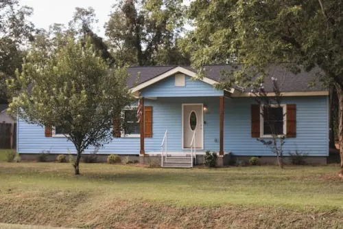 Cozy & Private home w/ in-ground pool