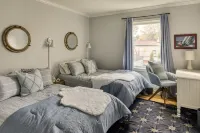 The Big Tulsan- 8 beds, pool, game room, BBQ!