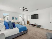 NEW Clovis House - 4 Bed: 3 Bath - Hot Tub - Garage 행크스 스왕크 파르 3 골프 코스 주변 호텔