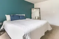 Quiet escape with pool and spa