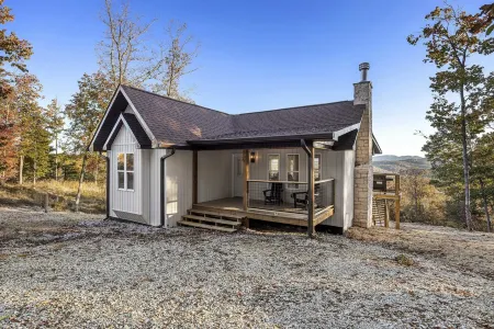 Eagle Ridge - Ridge Road Scenic Cabins - Brimstone Recreation and Big South Fork