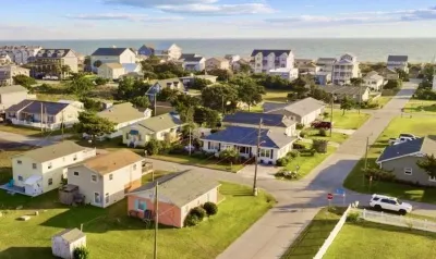 Bubbles Up Surf Shack-3 BD Pet Friendly-Reno'd 2024-Walk to best of Atlantic Bch Hotels near Oceanana Pier & Pier House Restaurant