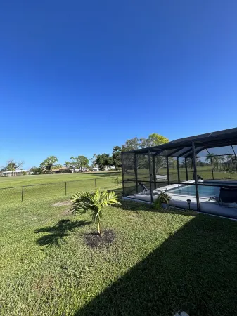 SW Florida close to beach.   HEATED SALT WATER POOL