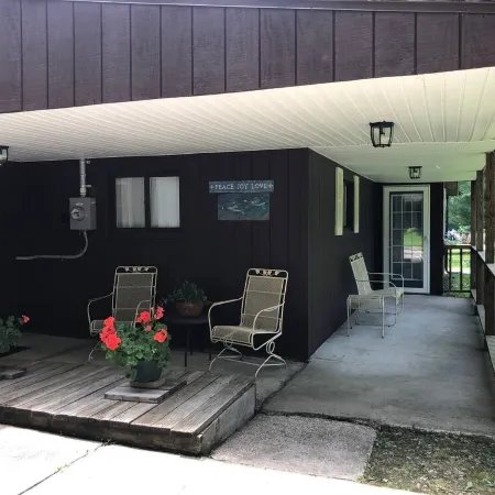 FernRockCabin- A Peaceful getaway in the Laurel Highlands of PA